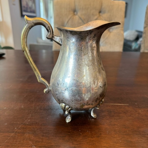 Vintage International Silver Co.Silverplated Pitcher Hand Made in India - Picture 6 of 16